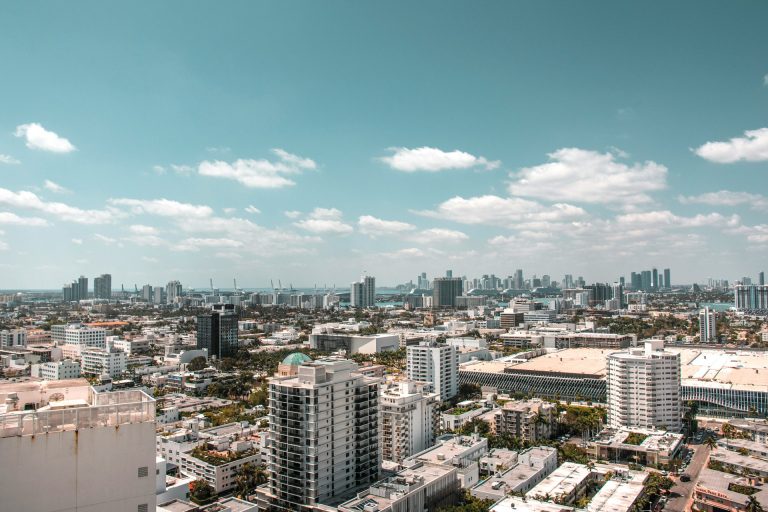 Best Neighborhoods in Miami for Relocating Buyers: How to Choose