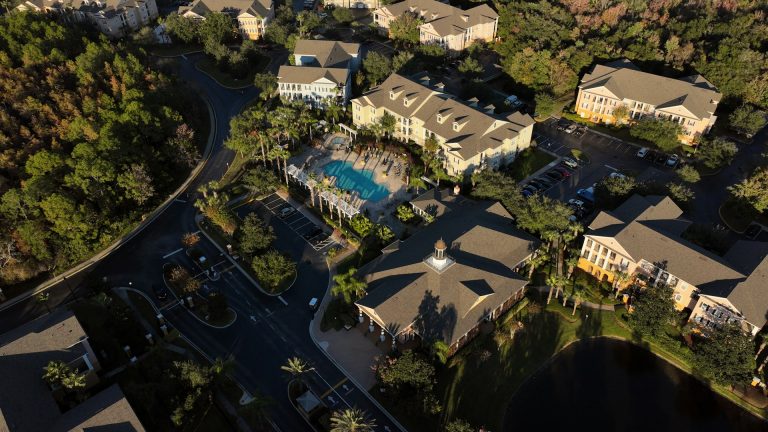Tampa vs Orlando: Which Metro Fits Your Budget and Daily Life?